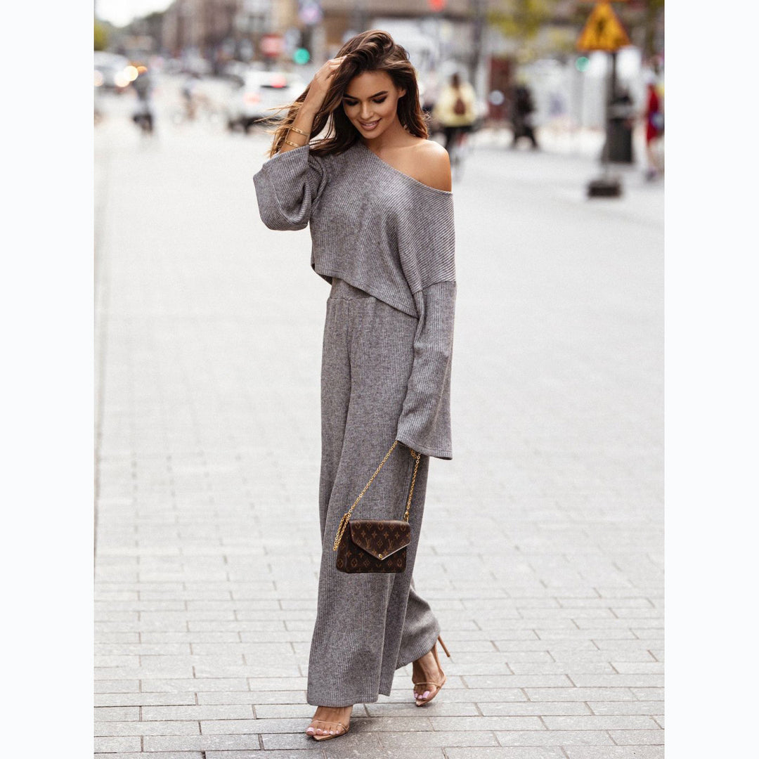 Women's Casual Two-Piece Set with Soft Fabric and Fashionable Oversized Sleeves