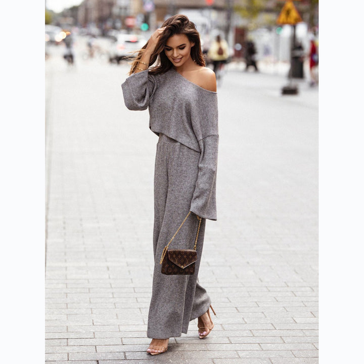Women's Casual Two-Piece Set with Soft Fabric and Fashionable Oversized Sleeves