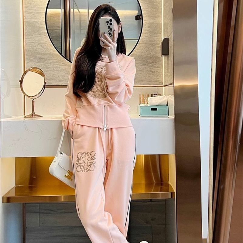 Women's sporty leisure set with zipper and comfortable fit Lisslune