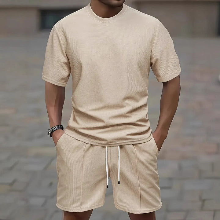 Men's comfortable leisure set with high-quality T-shirt and shorts Lisslune