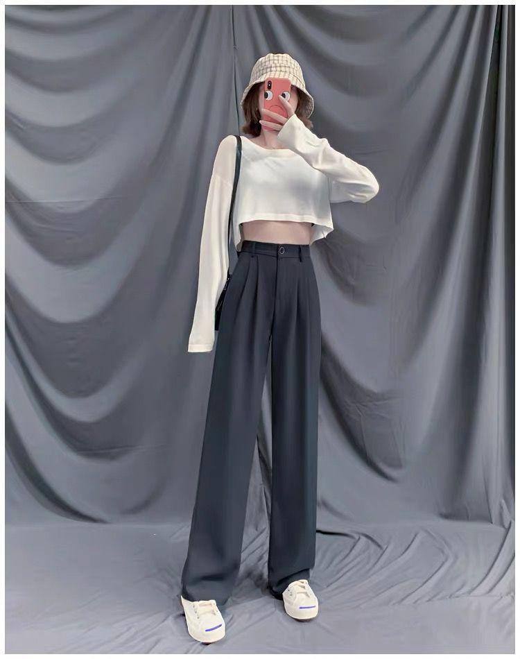 Women's Cropped Long Sleeve Shirt with Wide Cut Sleeves and Elegant Silhouette