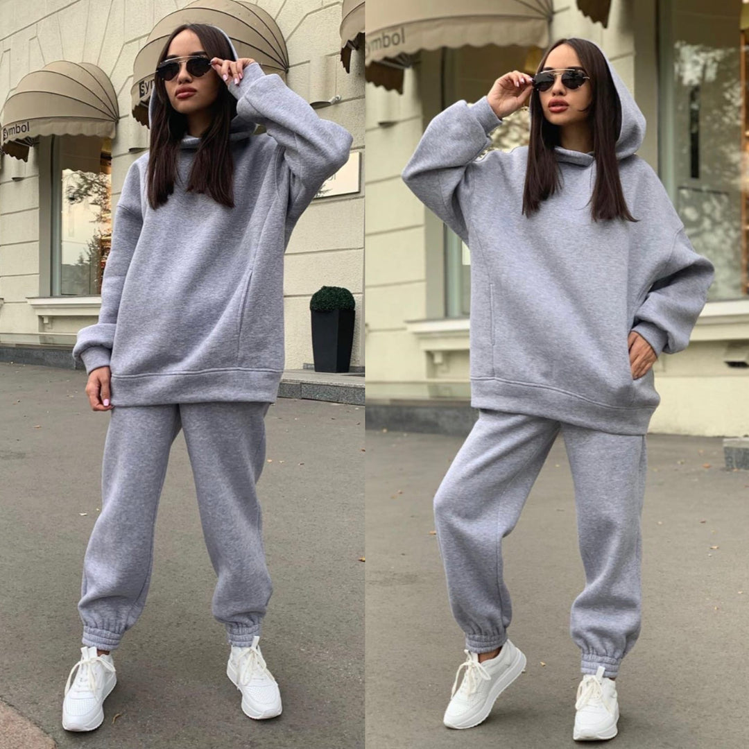 Women's comfortable hoodie and jogger set Lisslune