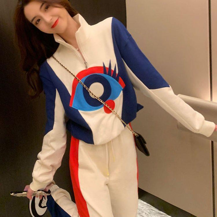 Women's sporty suit with high collar and modern graphic design Lisslune