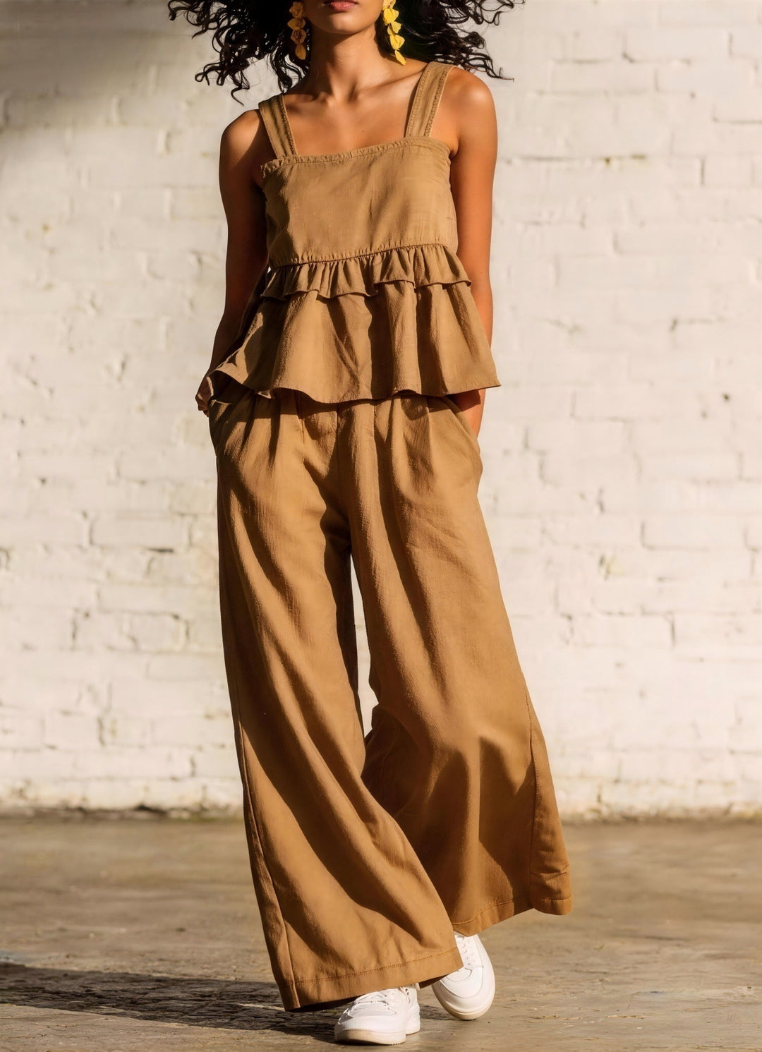 Women's Fashionable Two-Piece with Ruffle Details and Casual Cut Lisslune
