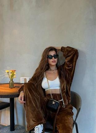 Women Casual Jogging Suit Set with Loose-Fitting Top and Comfortable Pants