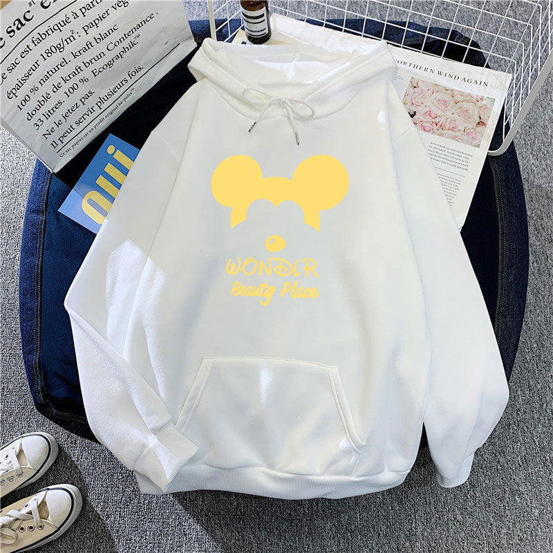 Women's hoodie with playful animal motif Lisslune