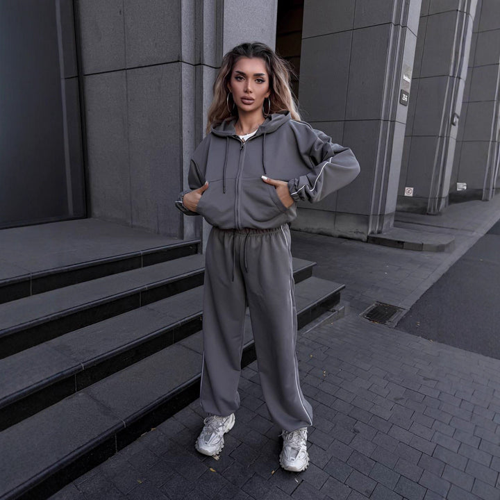 Women's sporty loungewear set with hood and wide pants Lisslune
