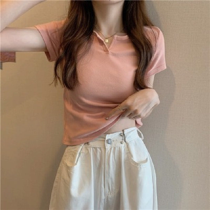 Women's Cropped T-Shirt with a fitted cut and modern accents