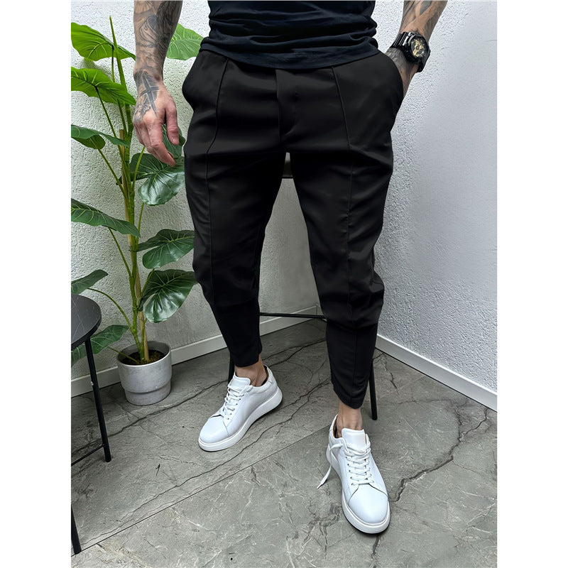 Men's stylish joggers with a slim fit and practical pockets Lisslune