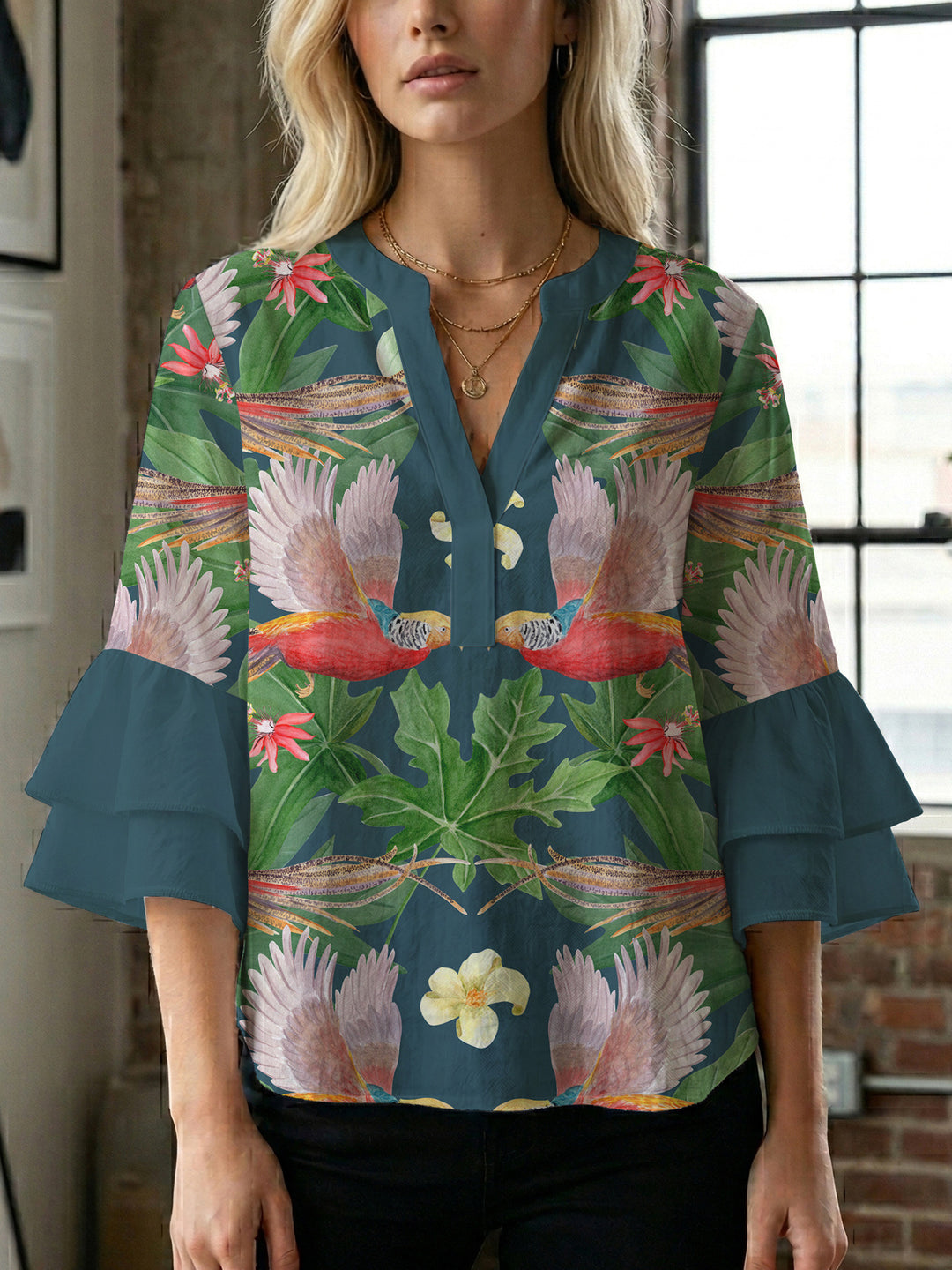Women's blouse with voluminous sleeves and floral design Lisslune