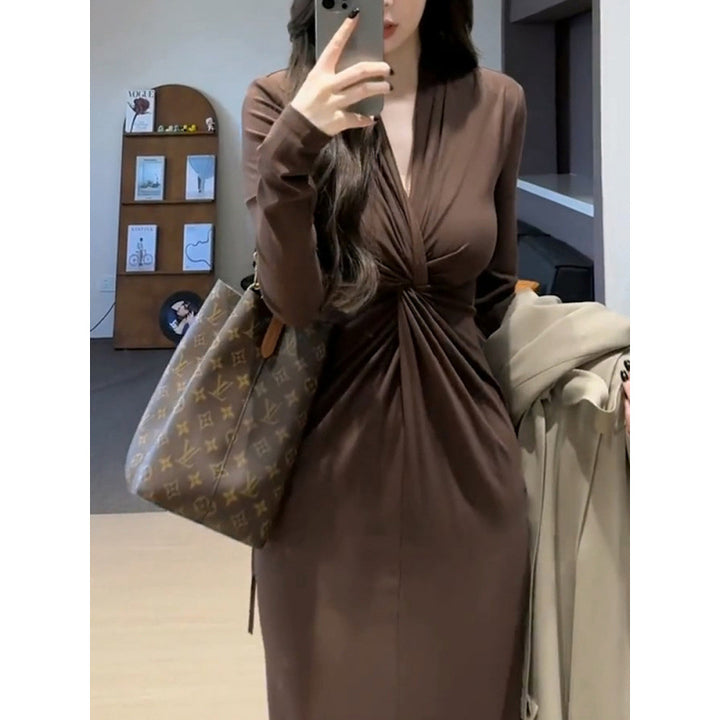 Women Elegant Wrap Dress with Deep V Neckline and Detail-Loving Pleating Lisslune