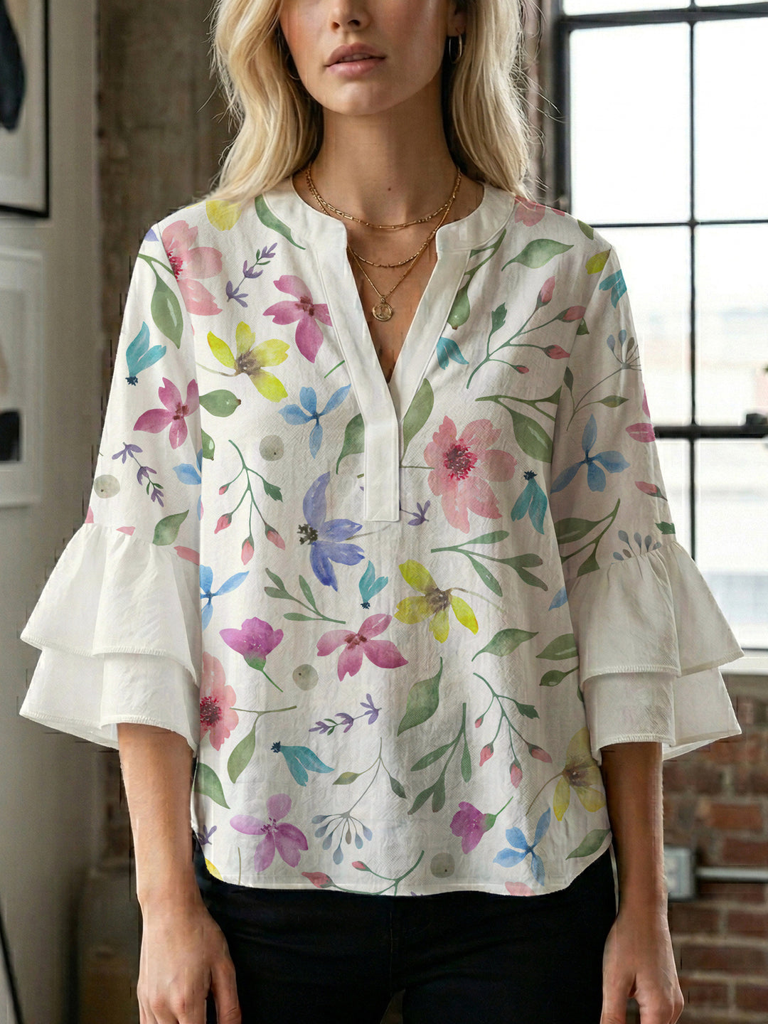 Women's blouse with voluminous sleeves and floral design Lisslune