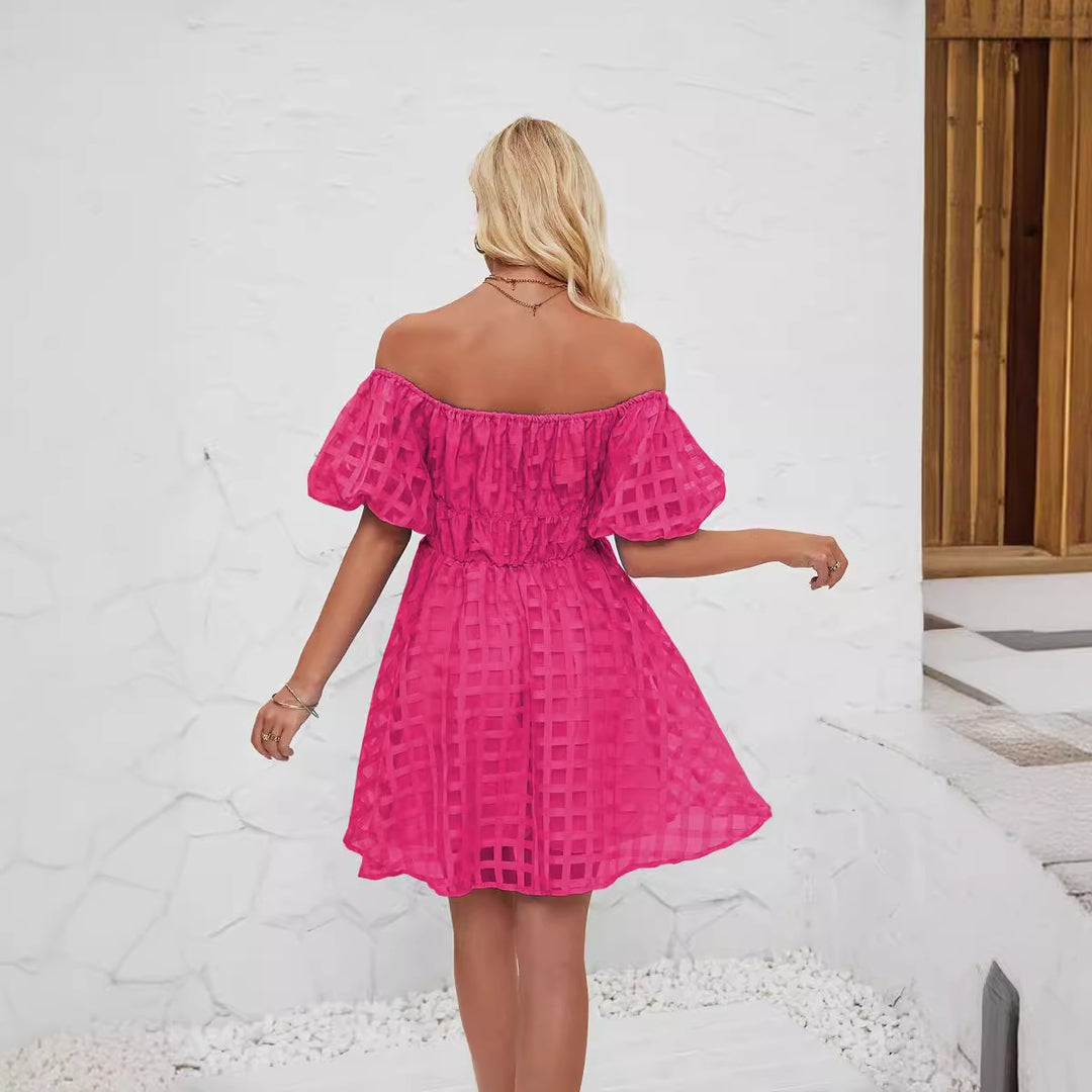Women's casual dress in modern check pattern with puff sleeves and elastic waist