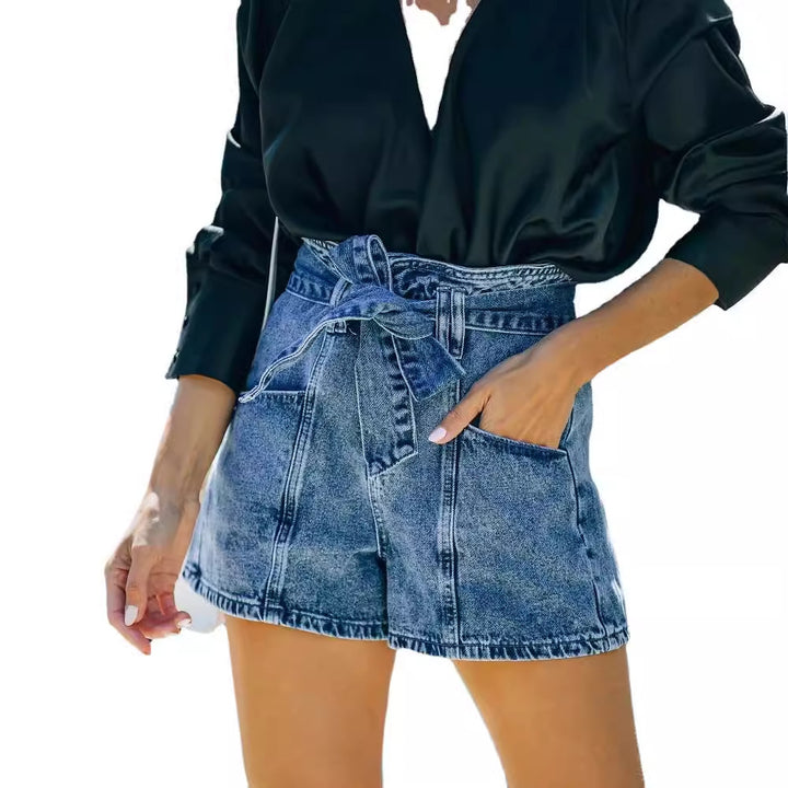 Women's denim shorts with high waist and belt