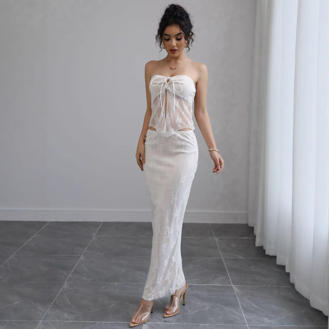 Women's Off-Shoulder Maxi Dress with Delicate Lace and Elegant Waistband