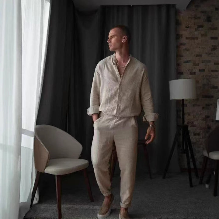 Men's elegant long-sleeve shirt with textured fabric and button placket Lisslune