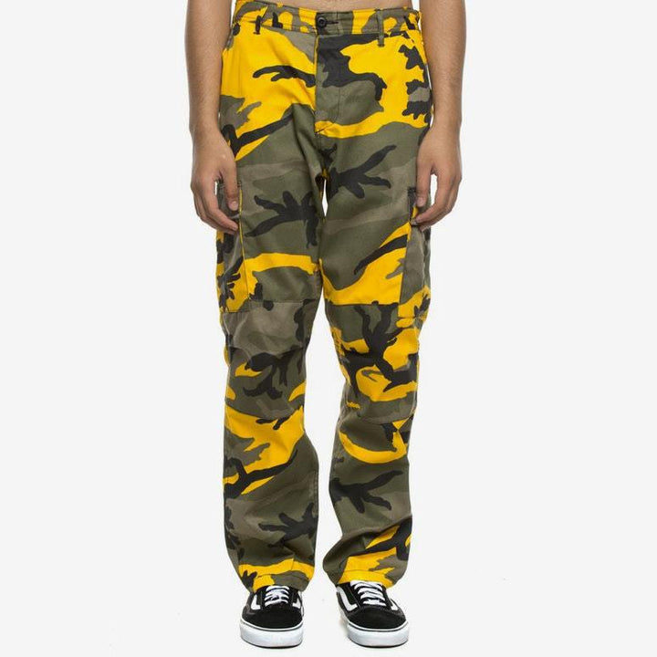 Men's cargo pants in modern camouflage design with multiple practical pockets Lisslune