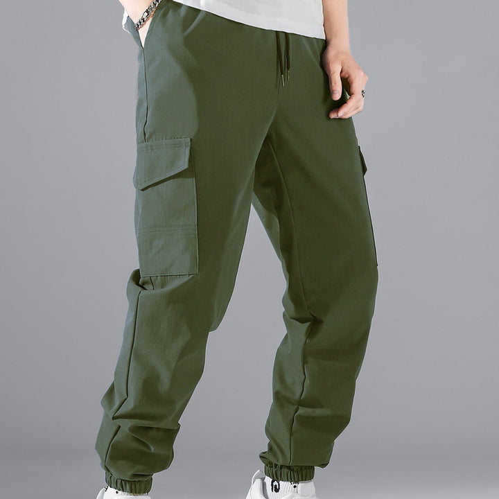 Men's cargo training pants with practical side pockets and elastic waistband Lisslune
