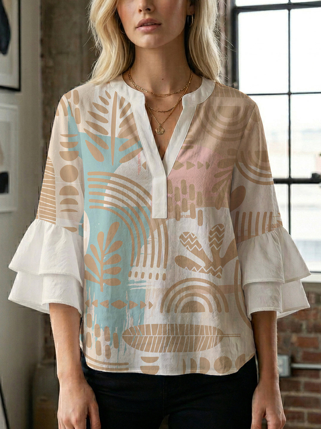 Women's blouse with ruffle details and eye-catching animal print Lisslune
