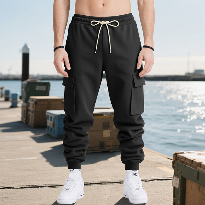 Men's cargo jogging pants with practical design and breathable material properties Lisslune