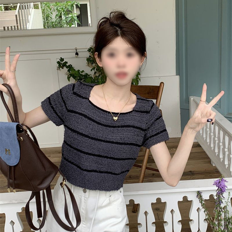 Women's Cropped Top with fashionable striped pattern and casual cut