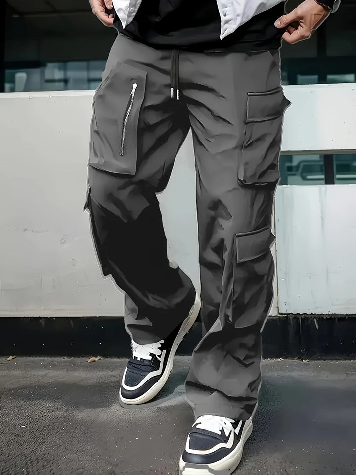 Men's cargo pants with multifunctional pockets and modern cut Lisslune