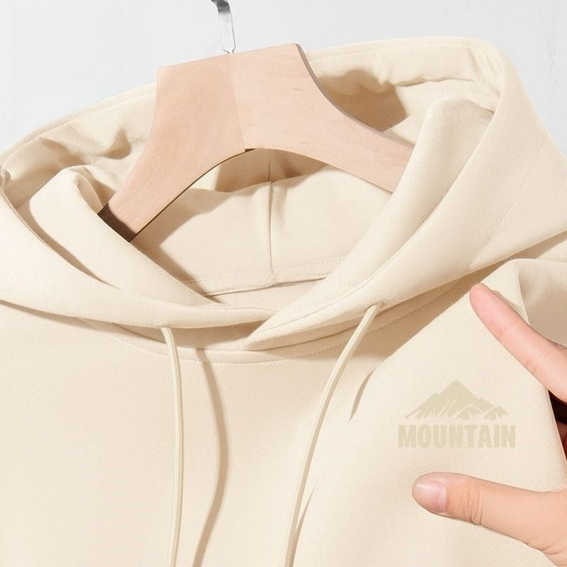 Women's hoodie with modern mountain motif and practical pockets Lisslune