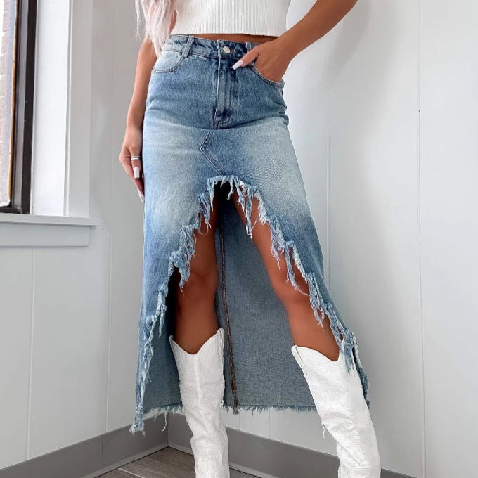 Women's mid-length denim skirt with partially frayed hem and high slit Lisslune