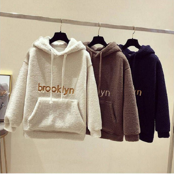 Women's cozy hoodie with comfortable fit and casual lettering Lisslune