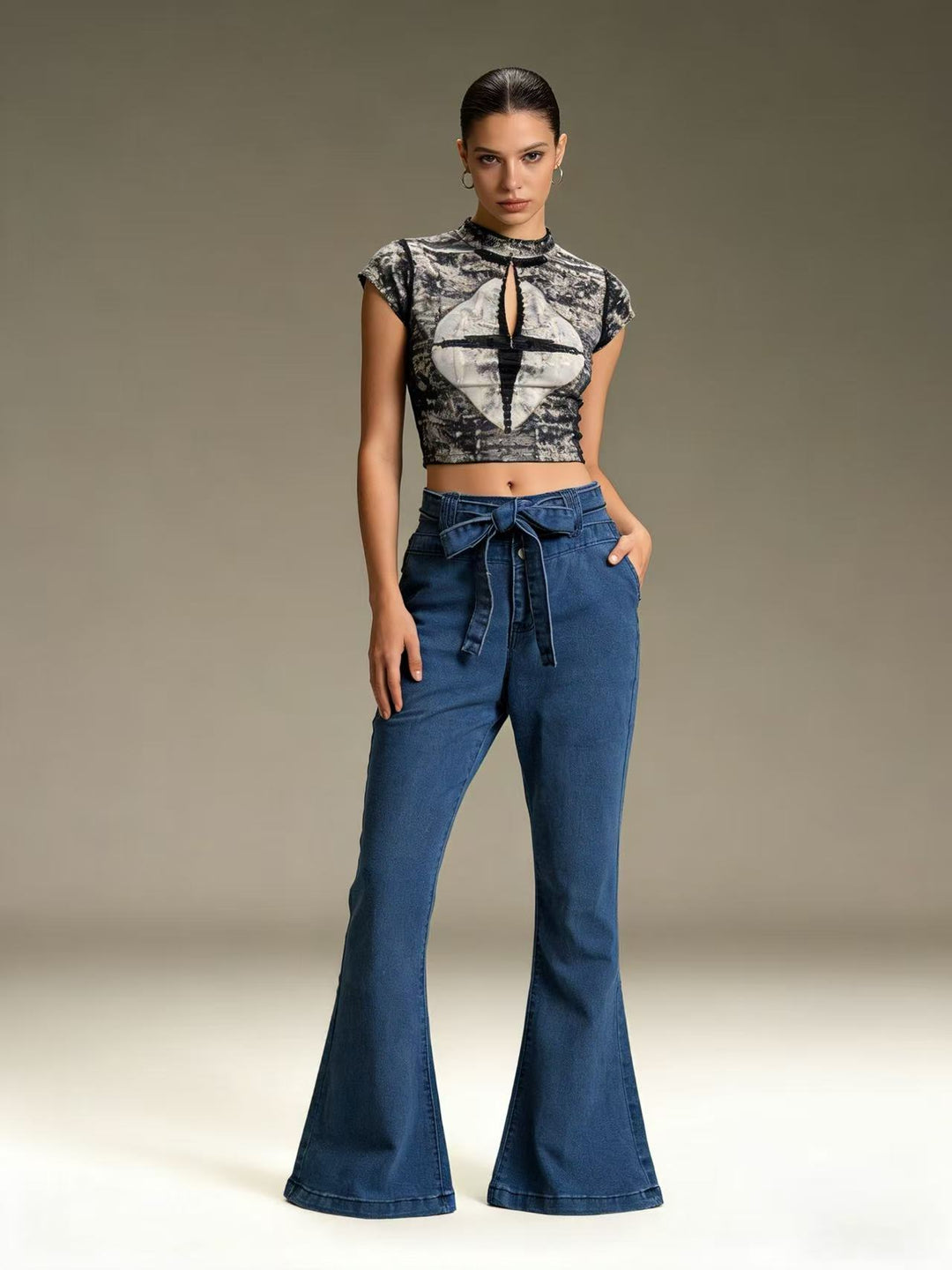 Women Flared Jeans with Belt and High Waist Lisslune