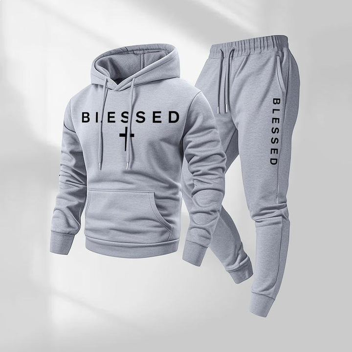 Women’s sweatshirt and jogger set with modern lettering and practical pockets Lisslune