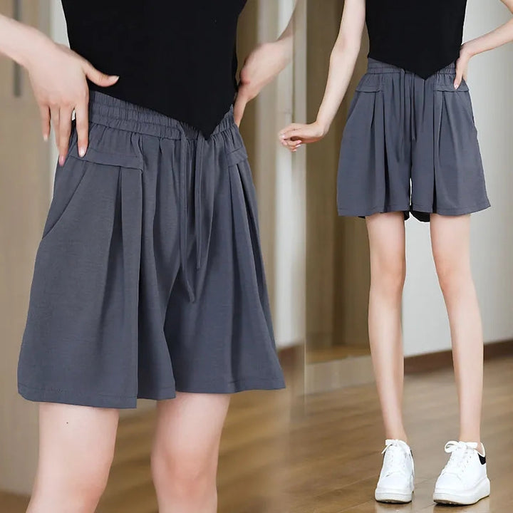 Women's short leisure pants with elastic waistband and practical side pockets Lisslune
