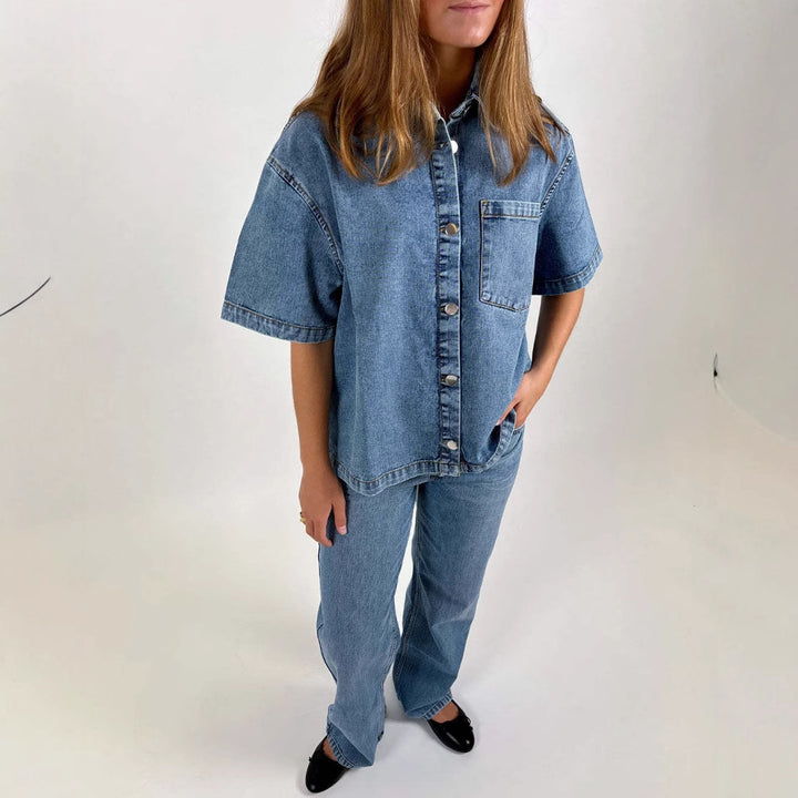 Women's denim shirt jacket in a casual oversized cut Lisslune