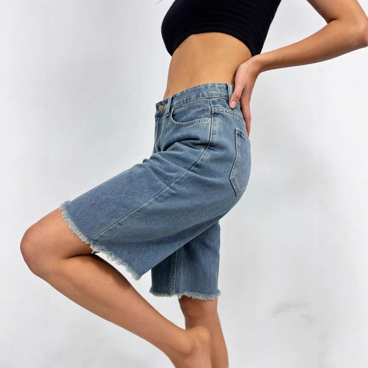 Women’s casual denim shorts with frayed hems and high waist Lisslune