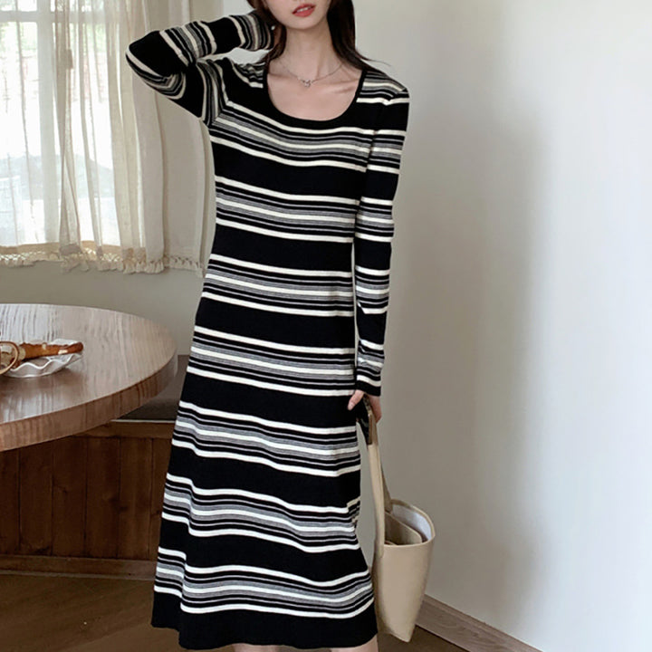 Women's Long Sleeve Striped Dress with Figure-Hugging Cut and Round Neckline