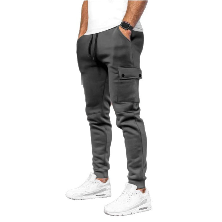 Men's cargo training pants with versatile pockets and modern cut Lisslune