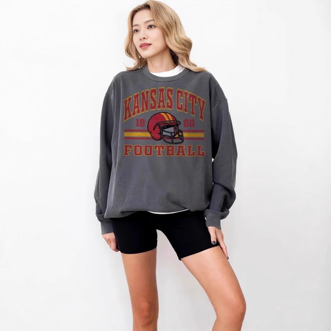 Women Oversized Sweatshirt with nostalgic football motif Lisslune