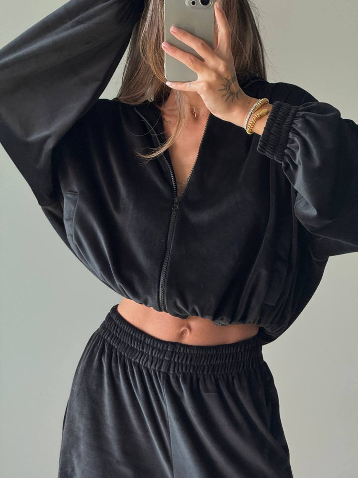 Ladies velour jogging outfit with voluminous sleeves Lisslune