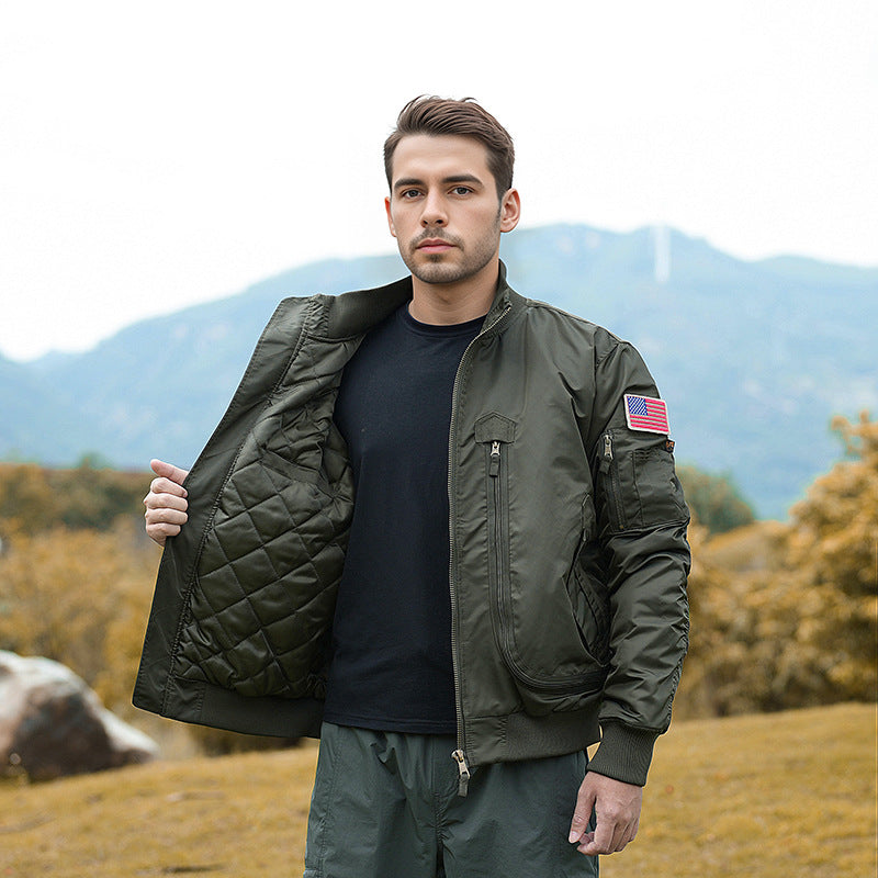 Men's fashionable bomber jacket with insulating inner lining and practical pockets Lisslune