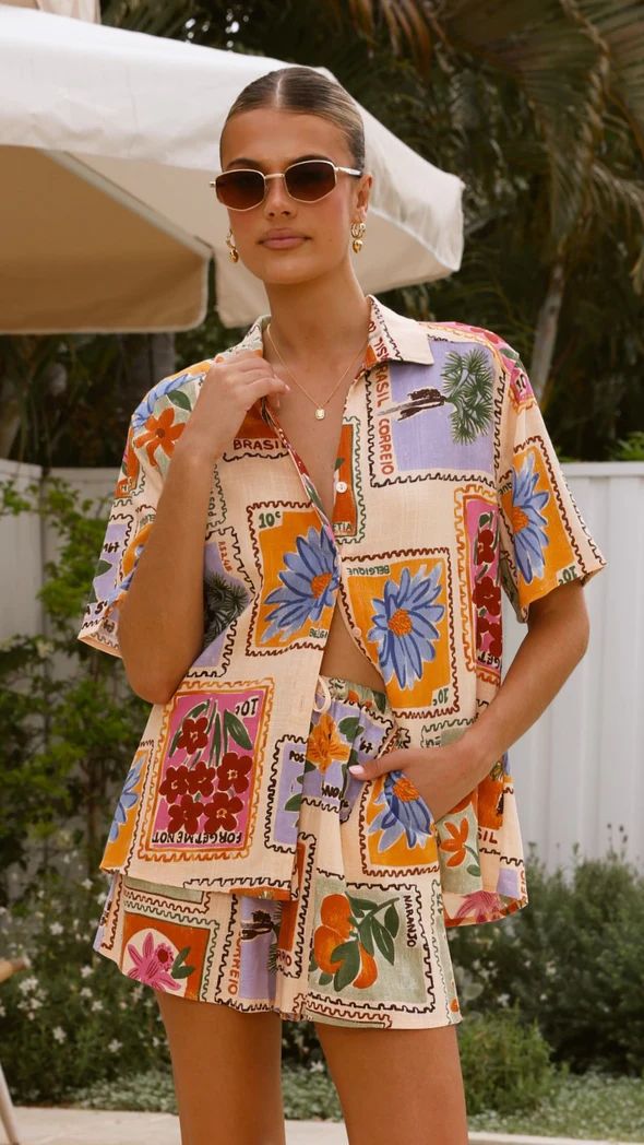 Women's short-sleeve shirt with matching shorts in floral design Lune London