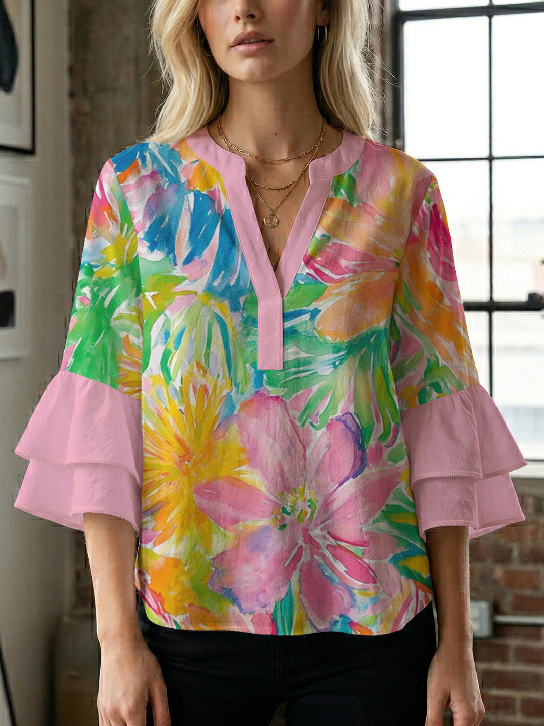 Women’s blouse with voluminous ruffled sleeves and floral pattern Lisslune