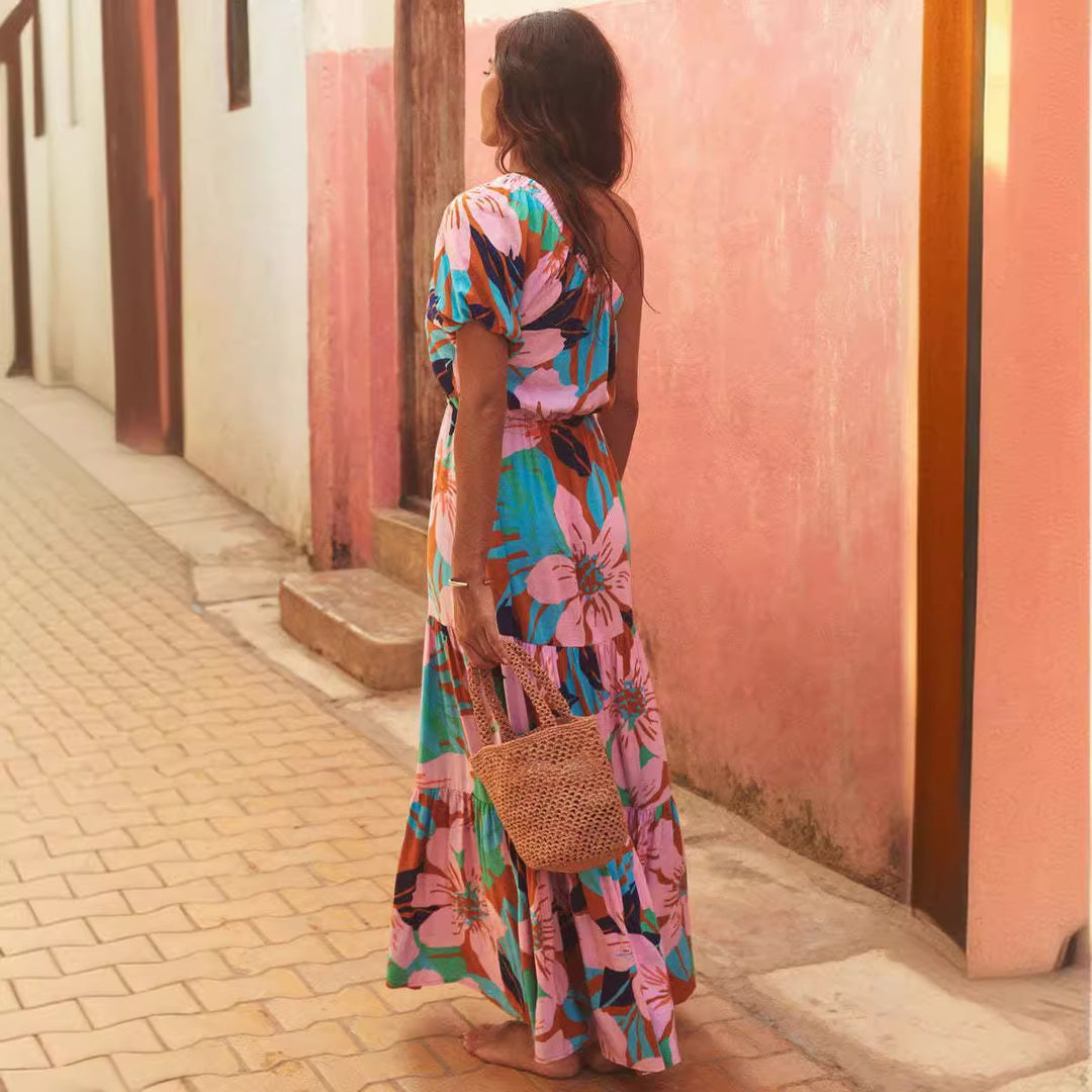 Women's maxi dress with sophisticated one-shoulder design and voluminous hem Lisslune