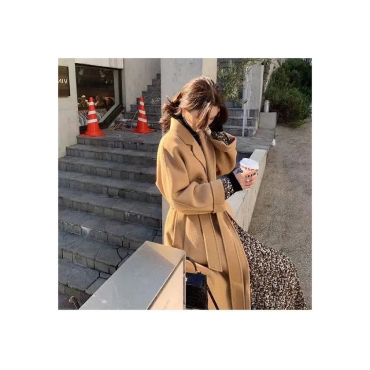 Women elegant winter coat with double button placket and generous pockets Lisslune