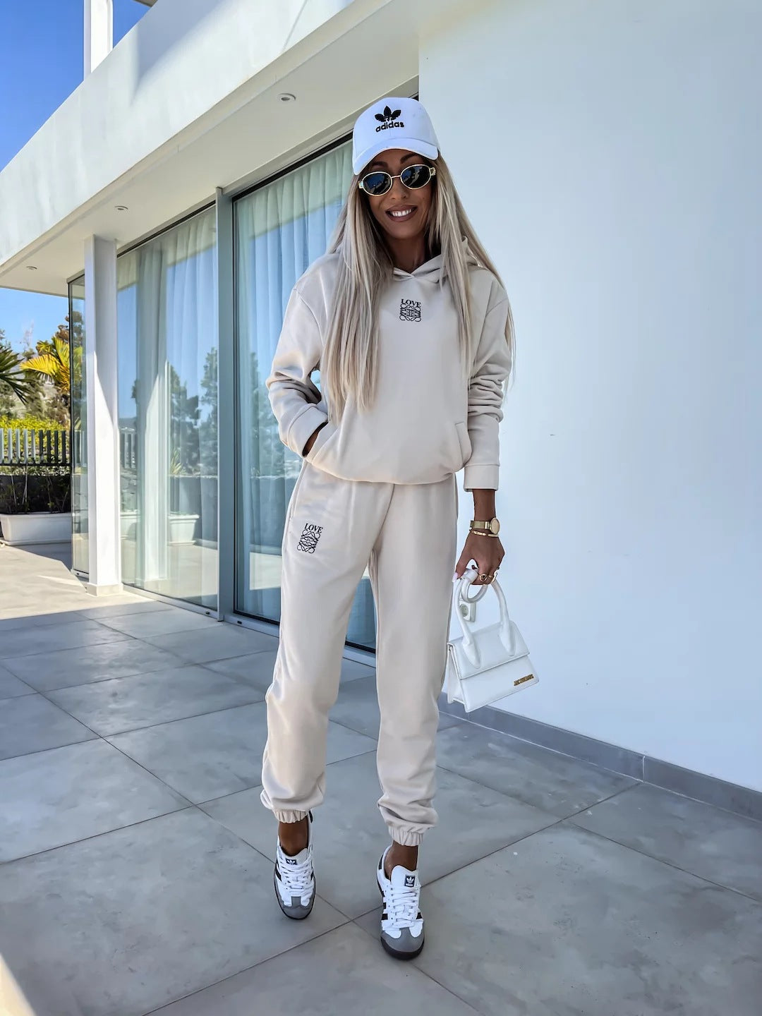 Ladies sporty loungewear set with hood and elastic cuffs Lisslune