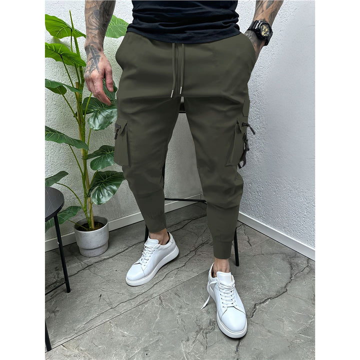 Men's stylish cargo joggers with practical pockets and elastic waistband Lisslune