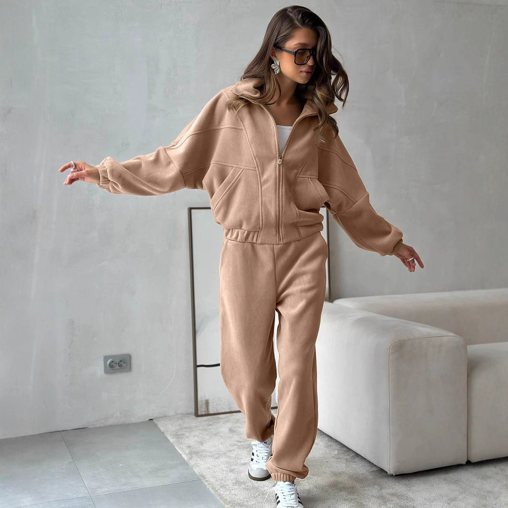 Women's sporty fleece tracksuit with hood and pockets Lisslune