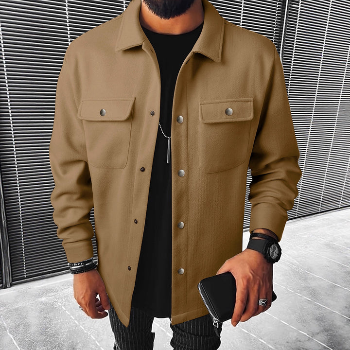 Men's stylish overshirt jacket with practical pockets and modern button design Lisslune