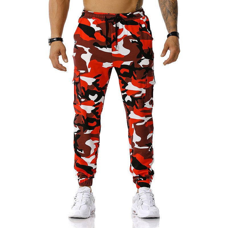 Men's cargo pants with practical side pockets in camouflage design Skorter