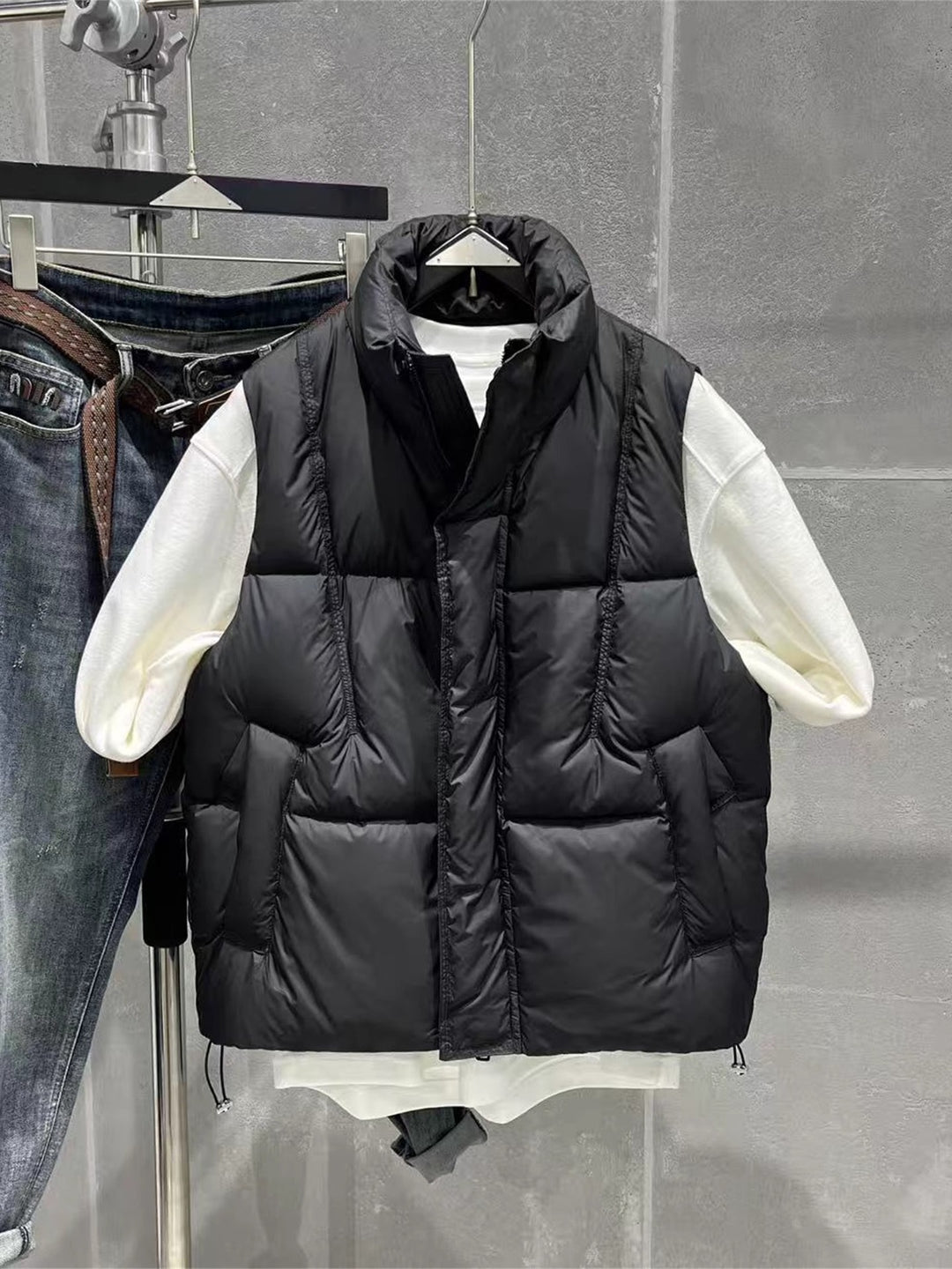 Men's Insulating Quilted Vest with High Collar and Practical Pockets Lisslune