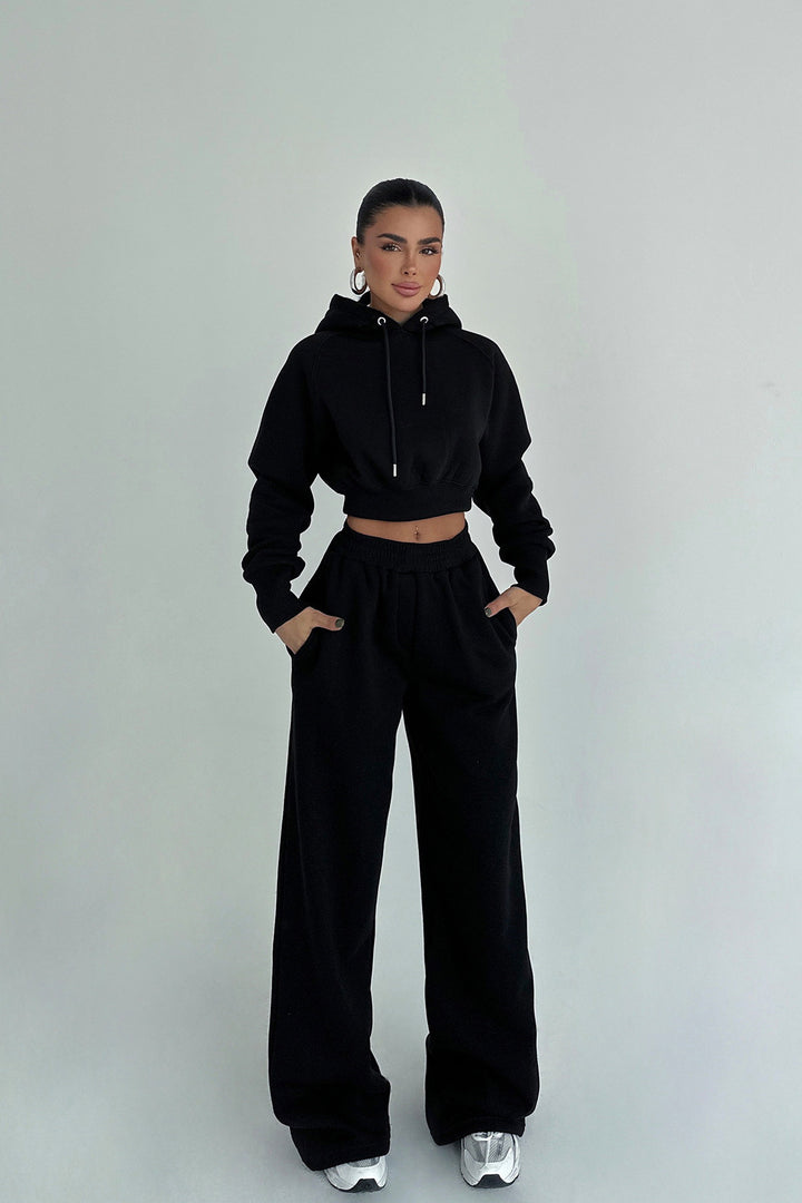 Women's stylish and comfortable cropped hoodie set with elastic waistband Lisslune